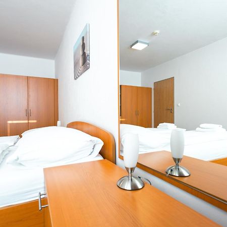 Hotel Garni Vsb Острава Екстериор снимка