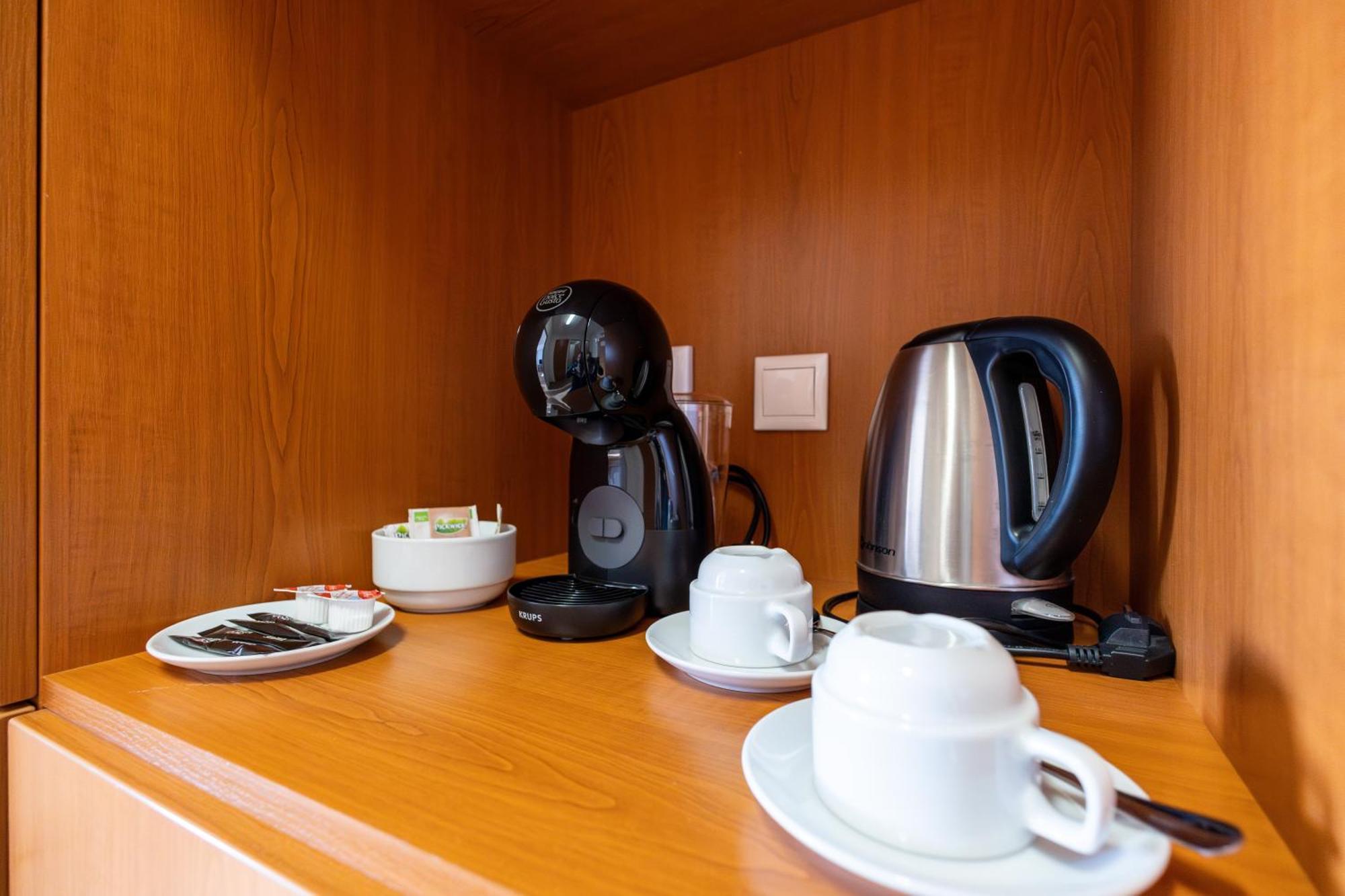 Hotel Garni Vsb Острава Екстериор снимка