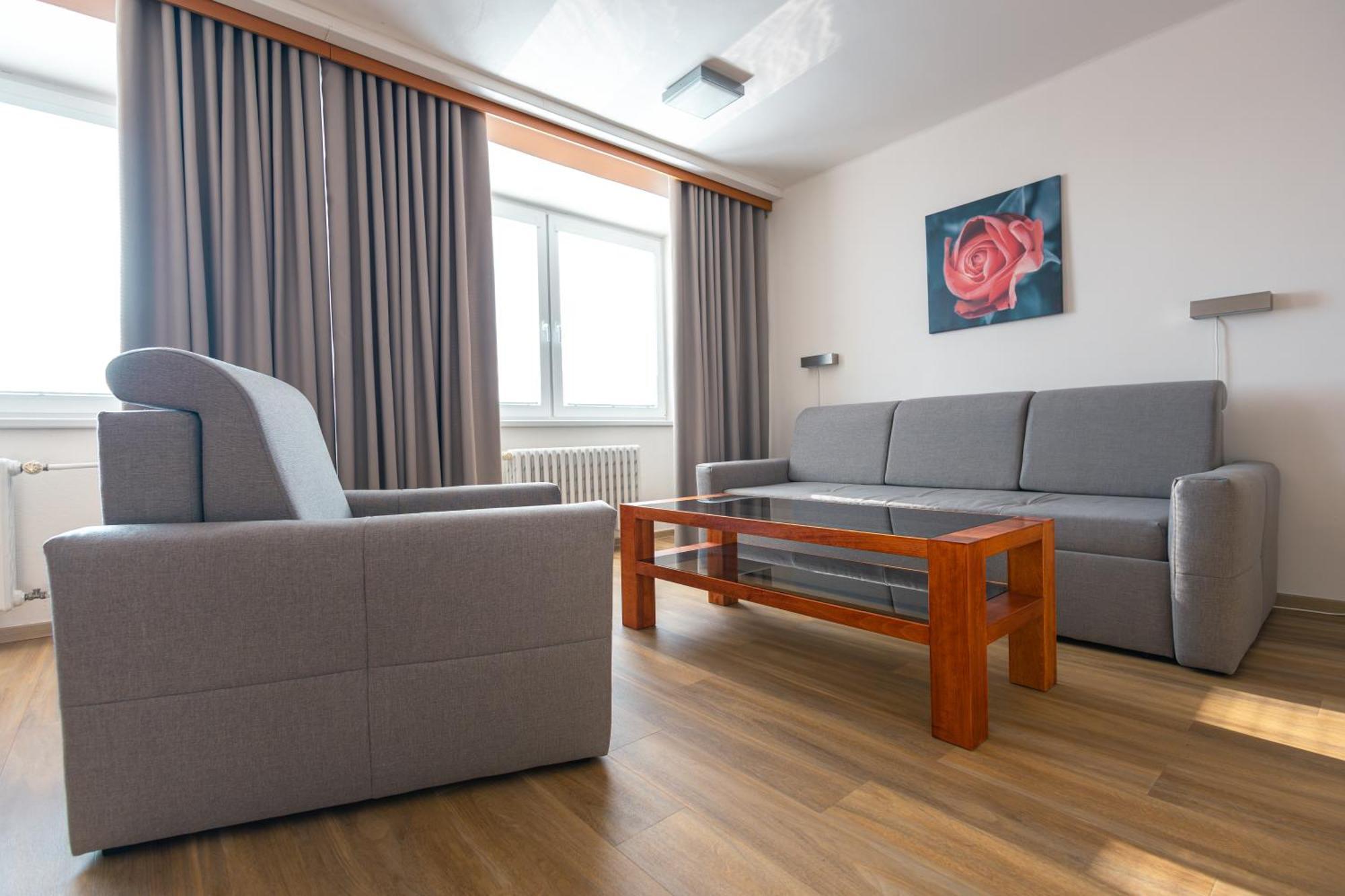 Hotel Garni Vsb Острава Екстериор снимка